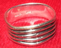 Barred ring